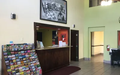 Photo 3 - Super 8 by Wyndham Clearwater/St. Petersburg Airport