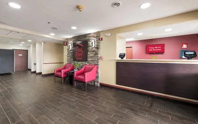 Photo 3 - Red Roof Inn Auburn