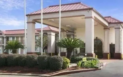 Staywell Suites