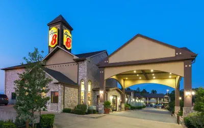 Photo 2 - Super 8 by Wyndham Fairfield Tx