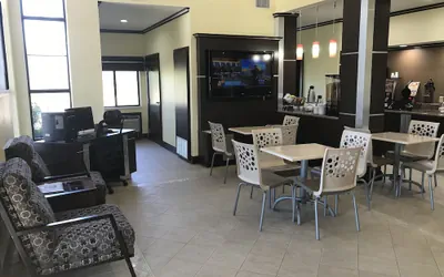 Photo 4 - Super 8 by Wyndham Fairfield Tx