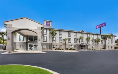 Photo 2 - Sleep Inn & Suites Valdosta Mall Area