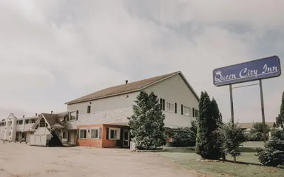 Photo 2 - Queen City Inn