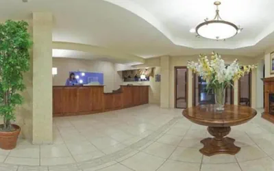 Photo 4 - Holiday Inn Express Hotel & Suites Kerrville by IHG