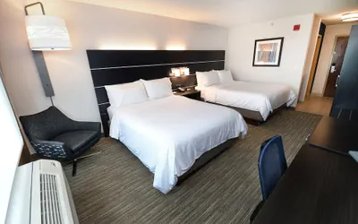 Photo 5 - Holiday Inn Express Hotel & Suites Grand Forks by IHG