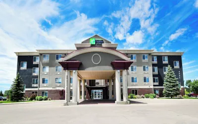 Photo 2 - Holiday Inn Express Hotel & Suites Grand Forks by IHG