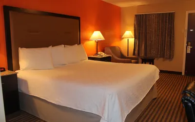 Photo 5 - Travelodge by Wyndham Bellmawr
