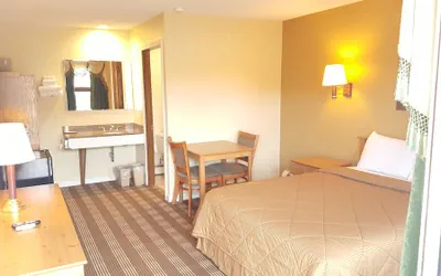 Photo 5 - Oakdale Motel