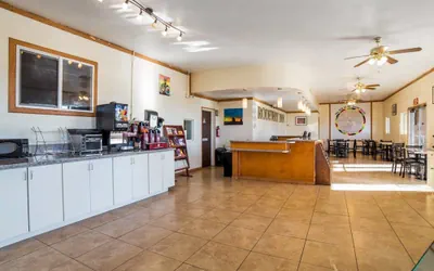 Photo 4 - Rodeway Inn at Lake Powell