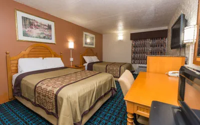 Photo 5 - Cambridge Inn