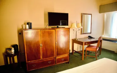 Photo 3 - Hotel Mead Resorts & Conventions Center
