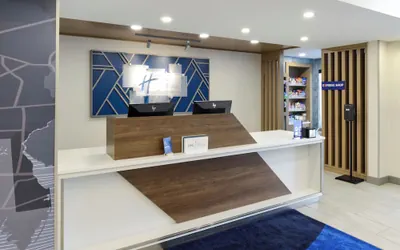 Photo 3 - Holiday Inn Express Hotel and Suites Marysville by IHG