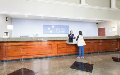 Holiday Inn Express Hotel & Suites Lake Charles by IHG