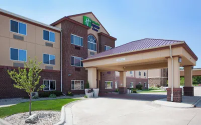 Photo 2 - Holiday Inn Express & Suites Aberdeen by IHG