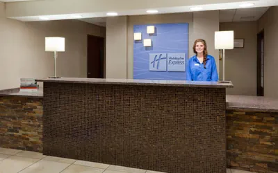 Photo 3 - Holiday Inn Express & Suites Aberdeen by IHG