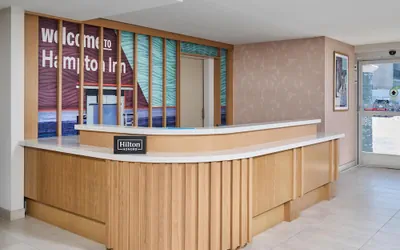 Photo 2 - Hampton Inn & Suites Hermosa Beach