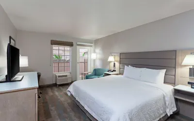 Photo 5 - Hampton Inn & Suites Hermosa Beach