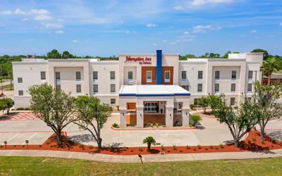 Photo 2 - Hampton Inn Houston-Pearland