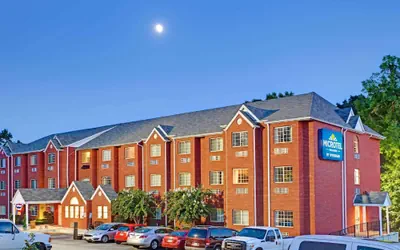 Photo 2 - Microtel Inn & Suites by Wyndham Stockbridge/Atlanta I-75
