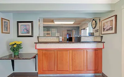 Photo 3 - Super 8 by Wyndham Sacramento/Florin Rd