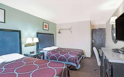Photo 4 - Super 8 by Wyndham Sacramento/Florin Rd