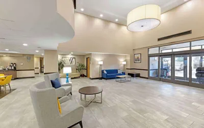 Photo 5 - Comfort Inn & Suites Arlington Heights - Schaumburg