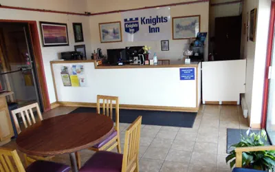 Photo 3 - Knights Inn Boardman