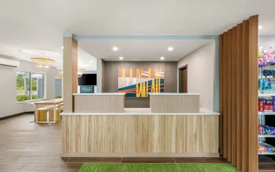 Photo 5 - Spark by Hilton Freeport