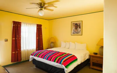 Photo 4 - El Pueblo Lodge