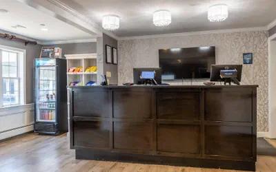 Photo 4 - Port Inn and Suites Portsmouth, an Ascend Collection Hotel