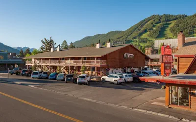 Photo 2 - Antler Inn
