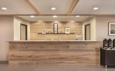 Photo 3 - Country Inn & Suites by Radisson, Pella, IA