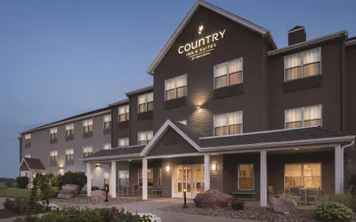 Photo 2 - Country Inn & Suites by Radisson, Pella, IA
