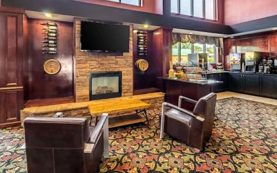 Photo 2 - Quality Inn & Suites Abingdon