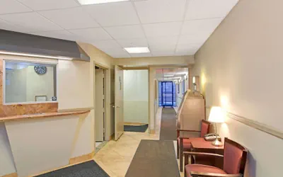 Photo 3 - Super 8 by Wyndham Long Island City LGA Hotel
