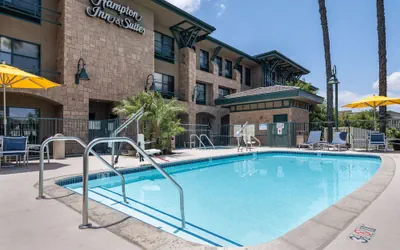 Photo 2 - Hampton Inn & Suites Agoura Hills