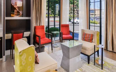 Photo 4 - Hampton Inn & Suites San Francisco-Burlingame-Airport South