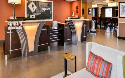 Photo 5 - Hampton Inn & Suites San Francisco-Burlingame-Airport South
