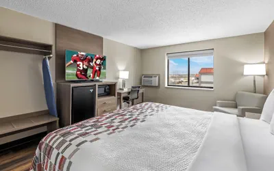 Photo 5 - Red Roof Inn Ames