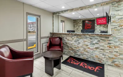 Photo 3 - Red Roof Inn Ames