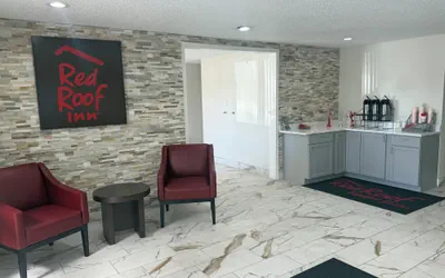 Photo 3 - Red Roof Inn & Suites Hammond, IN