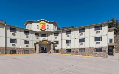 Super 8 by Wyndham Hill City/Mt Rushmore/ Area