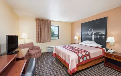Photo 4 - Super 8 by Wyndham Lebanon