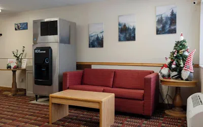 Photo 3 - Magnuson Hotel Ironwood