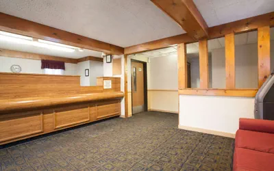 Photo 4 - Super 8 by Wyndham Oneonta/Cooperstown