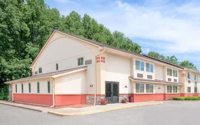 Super 8 by Wyndham Oneonta/Cooperstown