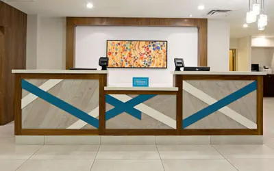Photo 3 - Hilton Garden Inn Albuquerque Airport