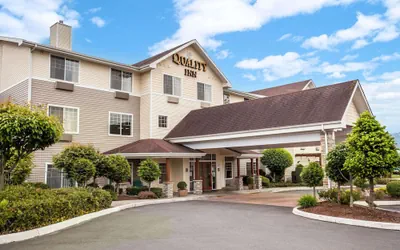 Photo 2 - Quality Inn & Suites Federal Way - Seattle