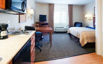 Photo 2 - Candlewood Suites New Bern by IHG