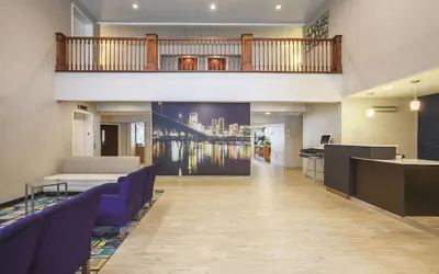 Photo 4 - La Quinta Inn by Wyndham Richmond South